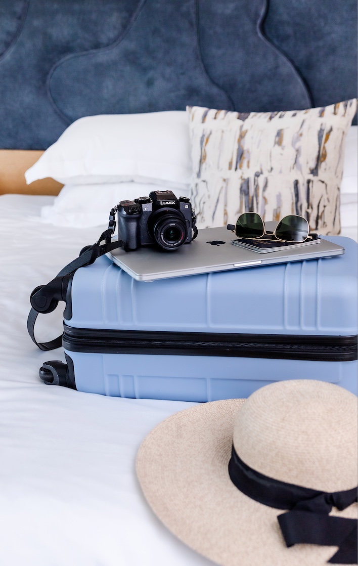 How I Make Money While We Travel